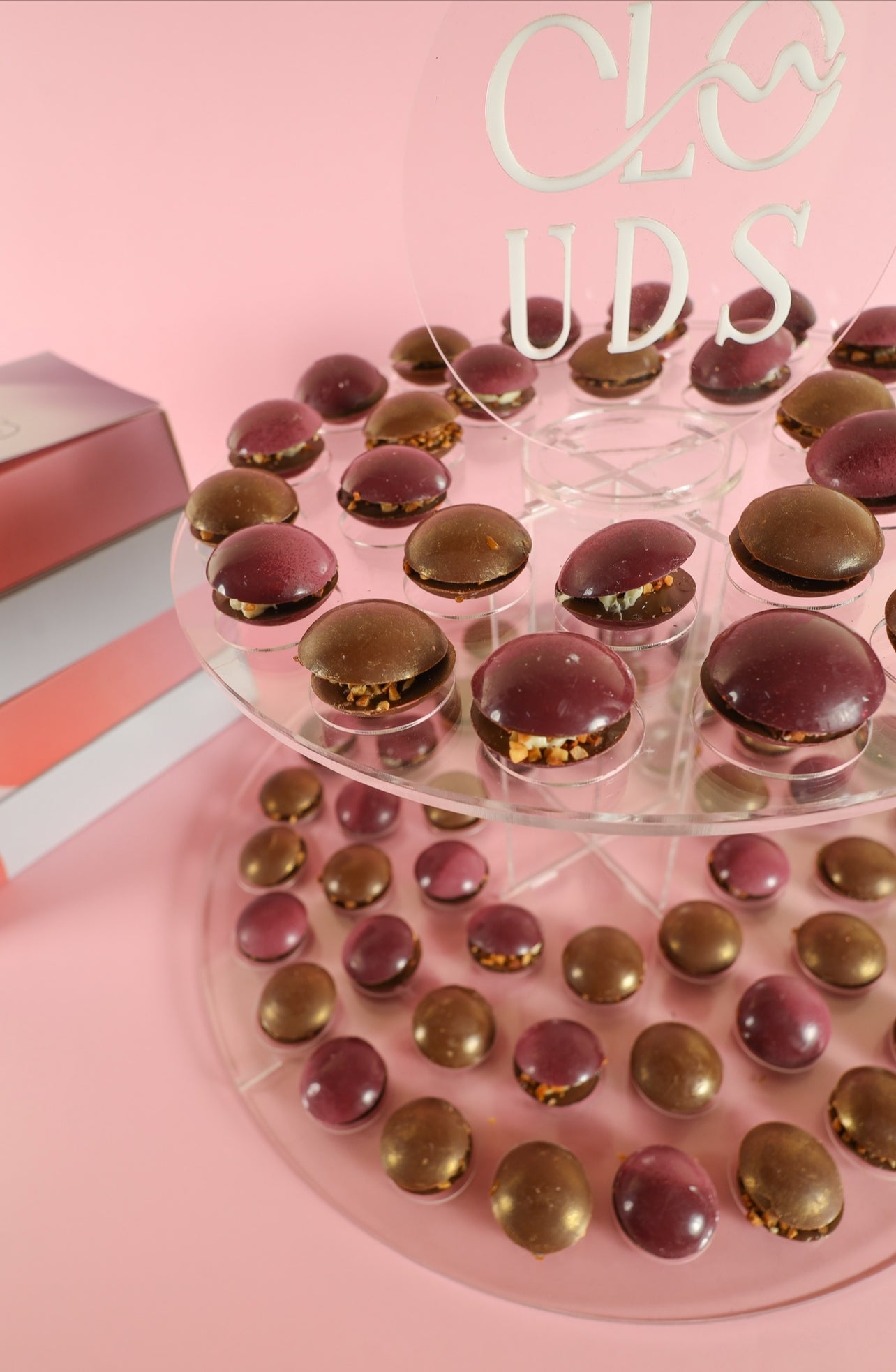 Double Chocolate Shell Stand